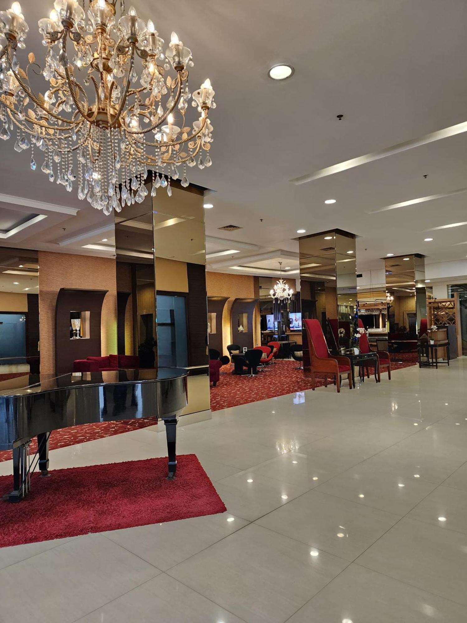 Nemuru Grand Serpong Panunggangah Exterior photo